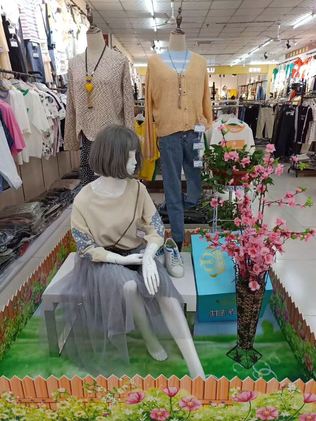 新時(shí)代商廈｜春季出游 當(dāng)然要打扮的美美噠！